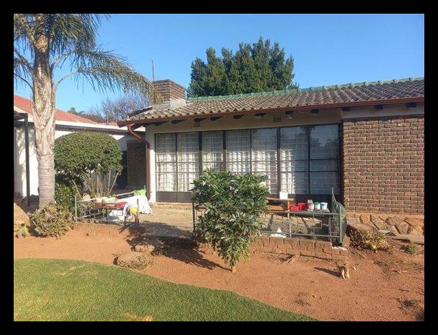 3 BEDROOM HOUSE FOR SALE IN BIRCHLEIGH